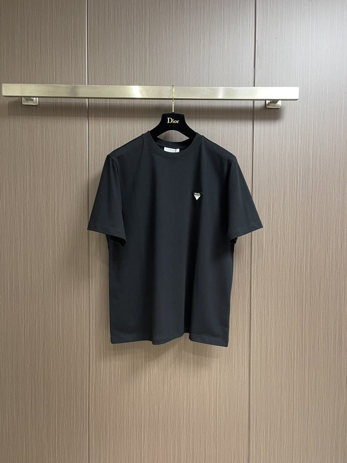 P*rada T-Shirt Top Quality D17 20240826-16