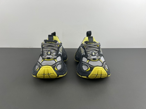 B*alenciaga Cargo AM 20241010-6