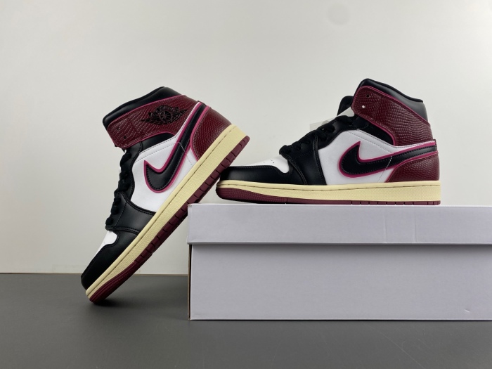 Air Jordan 1 Mid SE Bordeaux  FQ7818-101