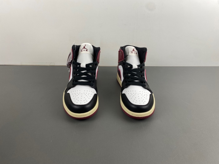Air Jordan 1 Mid SE Bordeaux  FQ7818-101