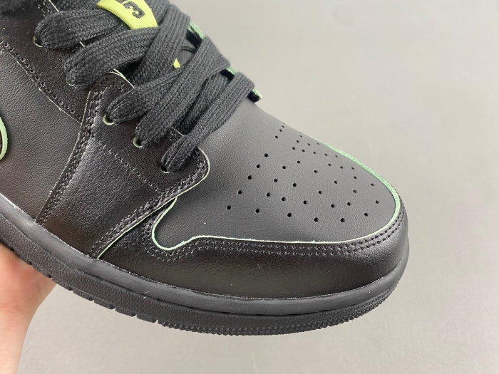 Air Jordan 1 Low SE Black Cat Mascot HM3690-001