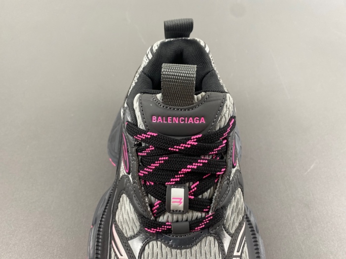 B*alenciaga Cargo AM 20241010-2