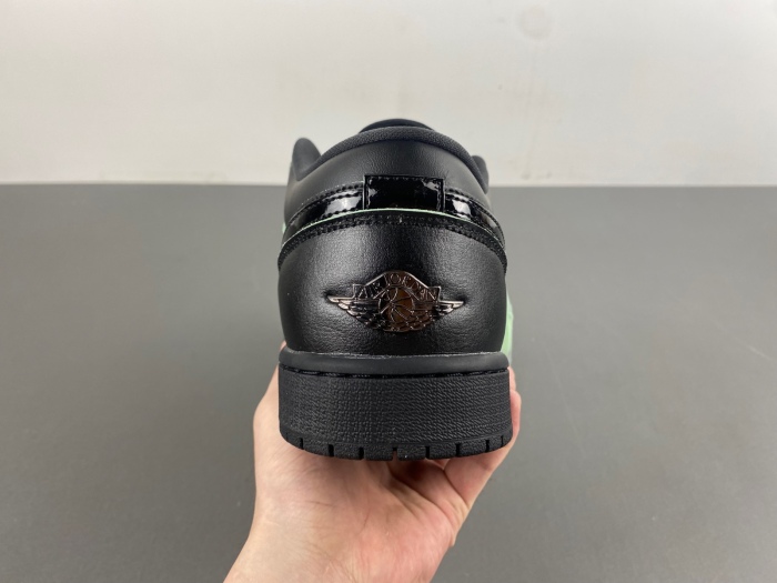Air Jordan 1 Low SE Black Cat Mascot HM3690-001