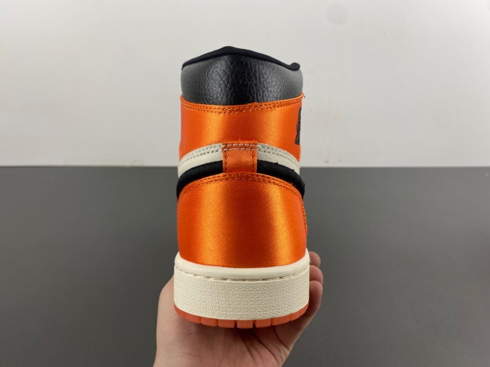 Air Jordan 1 Retro High OG Satin Shattered Backboard AV3725-010