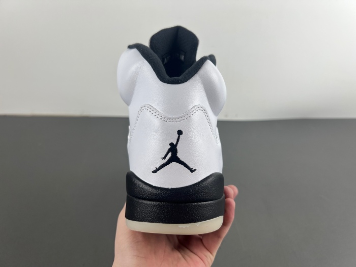 Air Jordan 5 Retro Reverse Metallic  DD0587-110