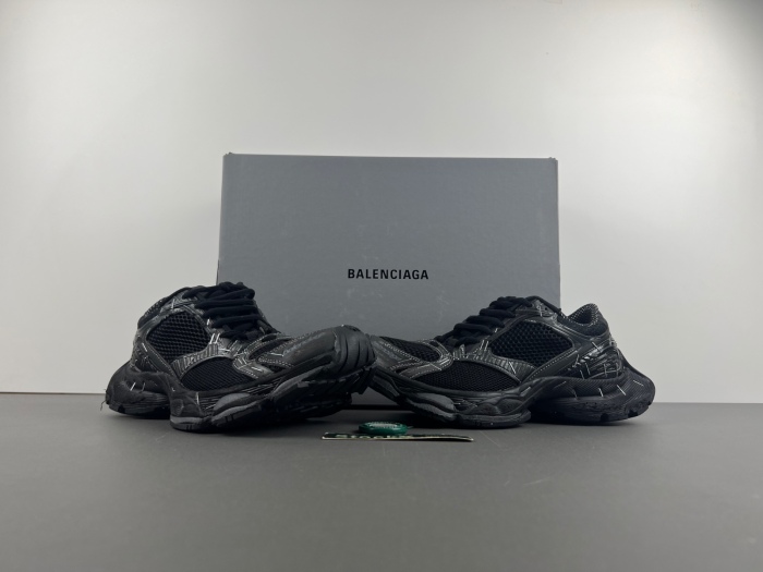 B*alenciaga 3XL AM 20241019-1