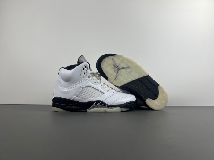 Air Jordan 5 Retro Reverse Metallic  DD0587-110