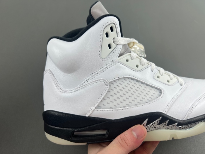 Air Jordan 5 Retro Reverse Metallic  DD0587-110