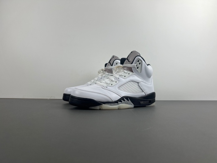Air Jordan 5 Retro Reverse Metallic  DD0587-110