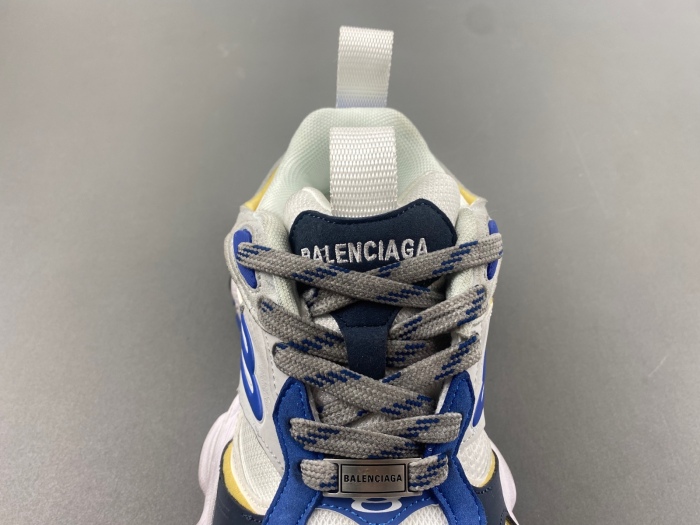 B*alenciaga Cargo AM 20241020-5