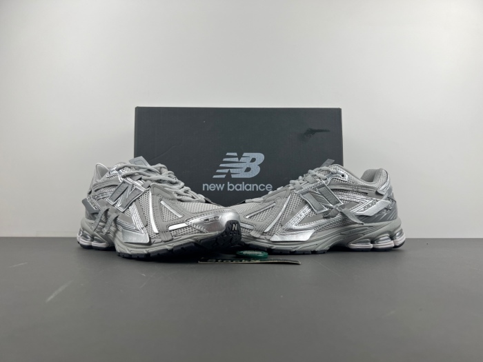 New Balance 1906A Concrete Silver Metallic  M1906AG