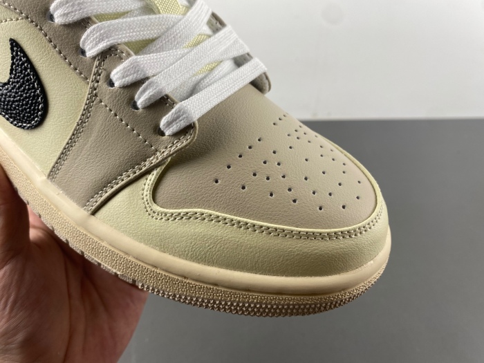 Air Jordan 1 Low SE Sanddrift Glacier Blue  HQ3440-101