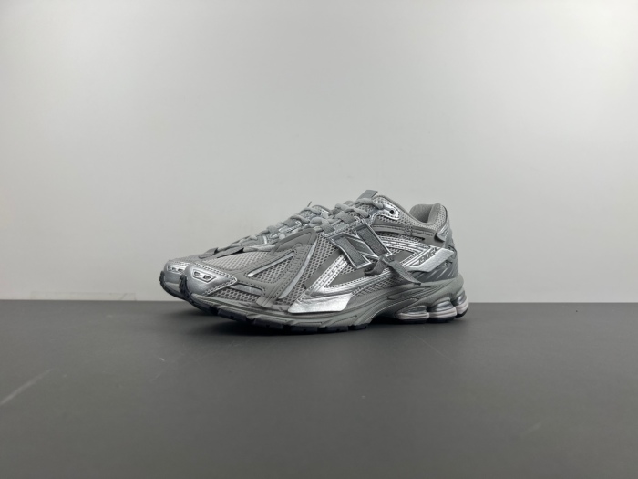 New Balance 1906A Concrete Silver Metallic  M1906AG
