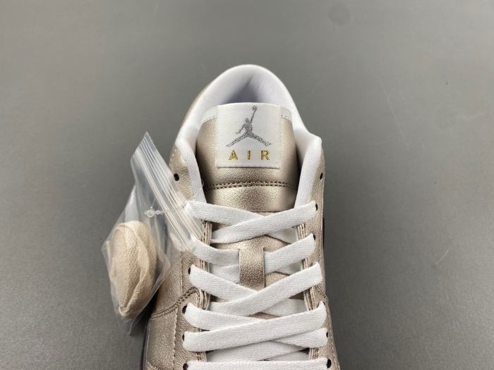 Air Jordan 1 Low SE Metallic Zinc HQ3529-099