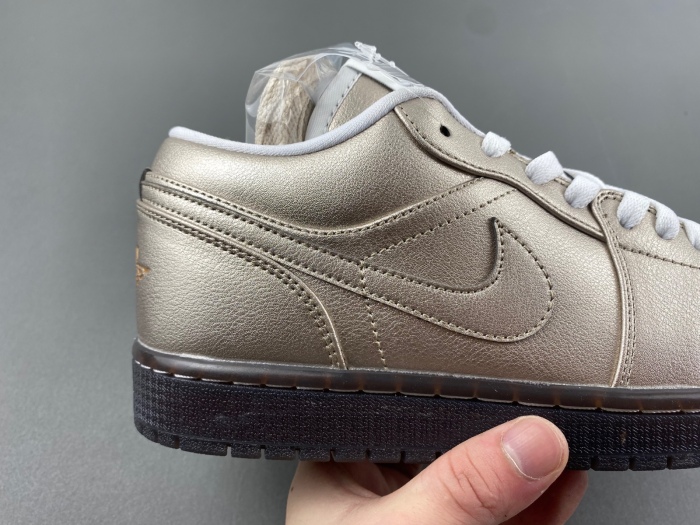 Air Jordan 1 Low SE Metallic Zinc HQ3529-099