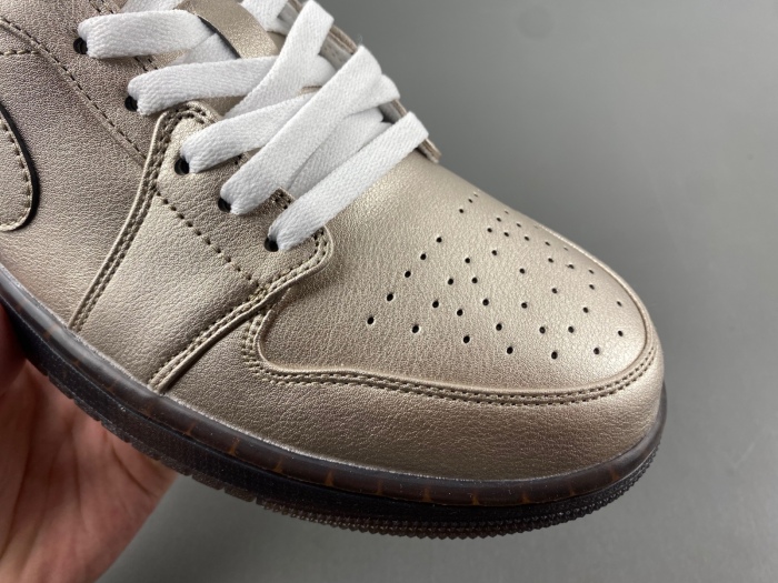 Air Jordan 1 Low SE Metallic Zinc HQ3529-099