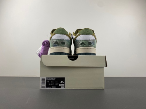 SB Dunk Low Alexis Sablone Chameleon  HJ3386-300