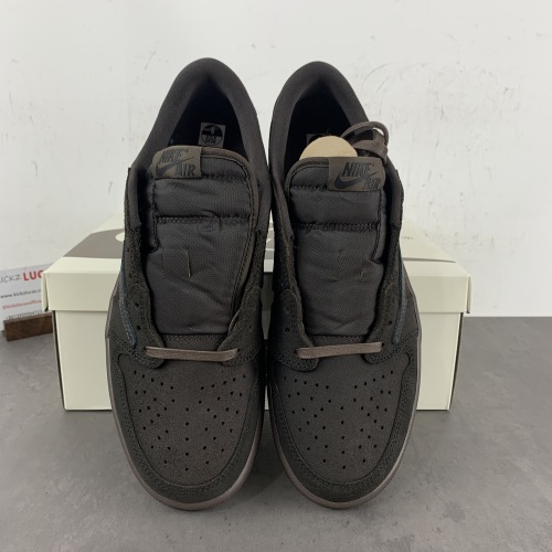 Air Jordan 1 Low Travis Scott Drak Brown DM7866-202