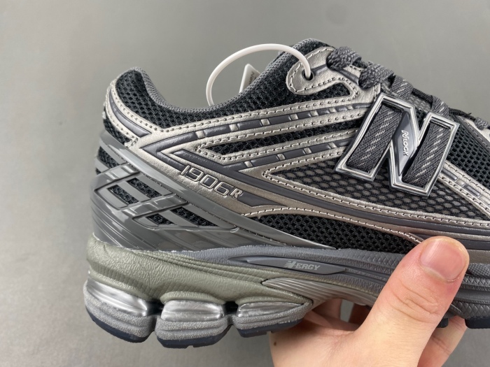 New Balance 1906R Phantom Dark Grey Metallic Silver M1906RES