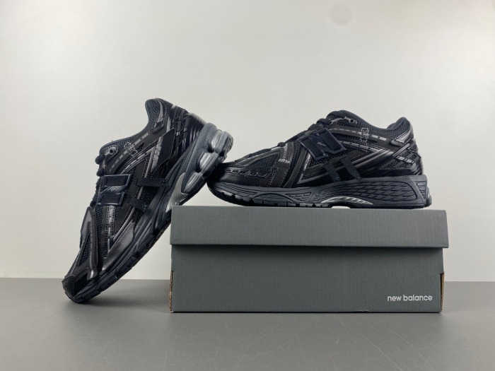 New Balance 1906A Black  M1906AF