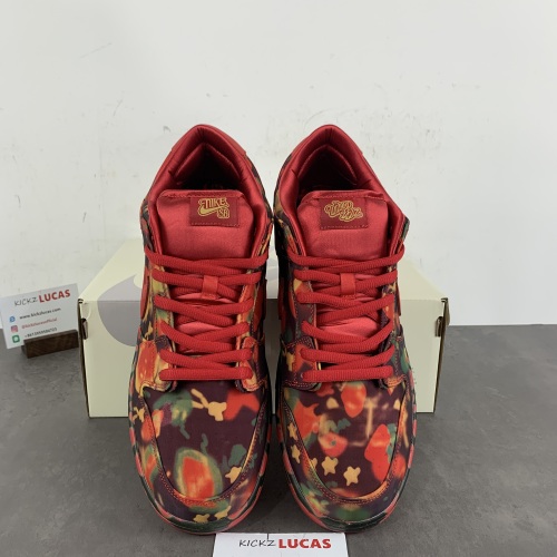 SB Dunk Low Wizard of Oz FZ1291-600