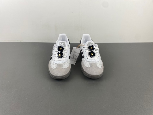 Samba OG Lace Flower IH3371