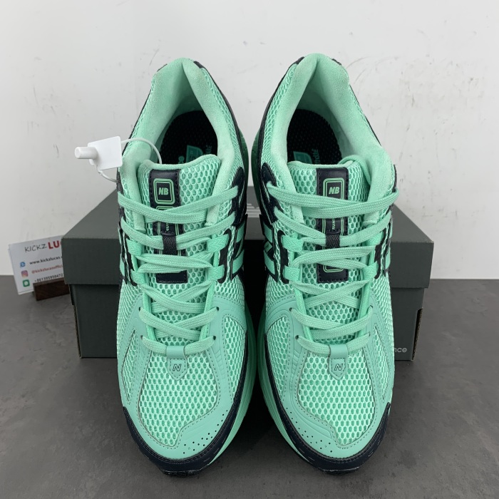 New Balance 1906R size? Exclusive Green Black M1906RSB