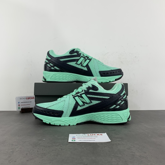 New Balance 1906R size? Exclusive Green Black M1906RSB