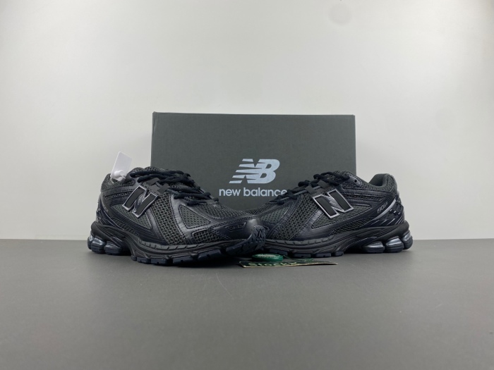 New Balance 1906R Black Metallic Silver  M1906RJB