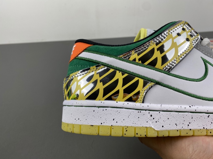 Dunk Low What the Duck Away University of Oregon PE HV1454-100