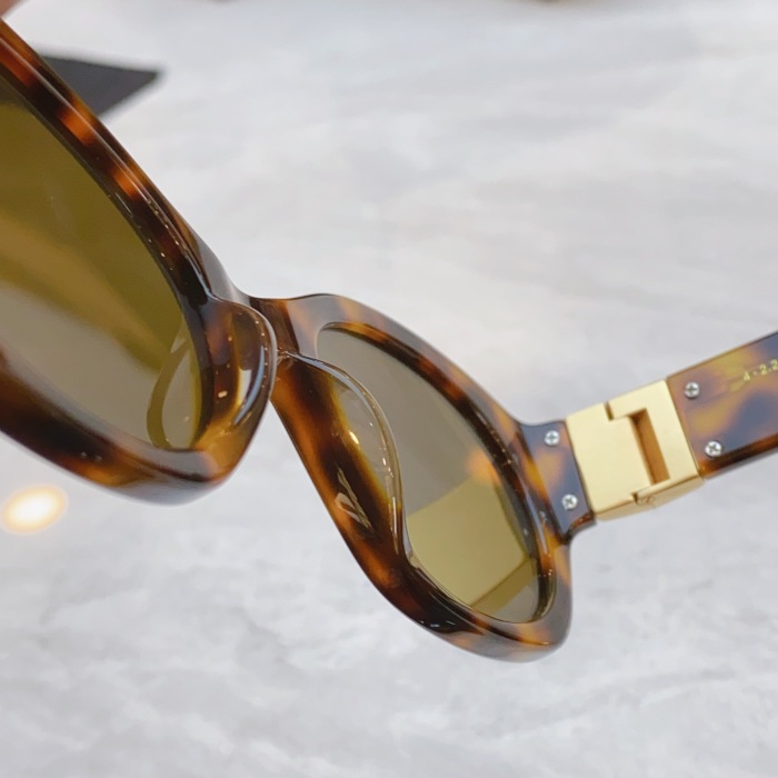G*ivench Glasses Top XX  20250113-56