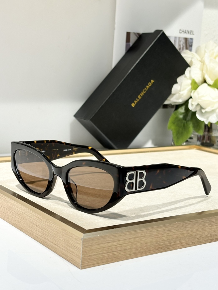 B*alenciaga  Glasses Top XX 20250113-33