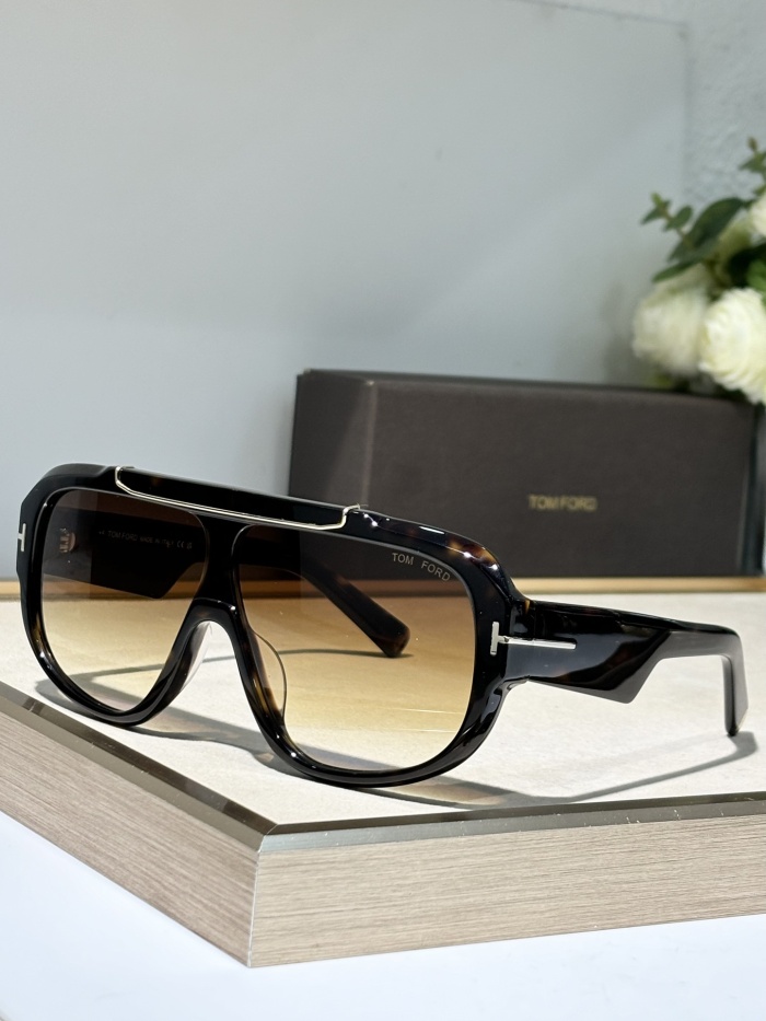 T*om for Glasses Top XX 20250113-48