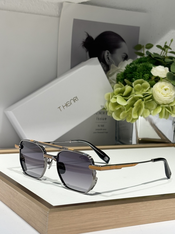 T*henri Glasses Top XX 20250113-44