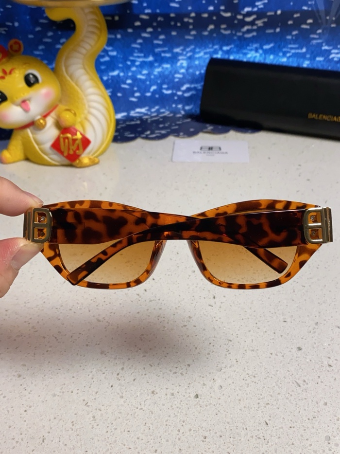 B*alenciaga  Glasses Top XX 20250401-32