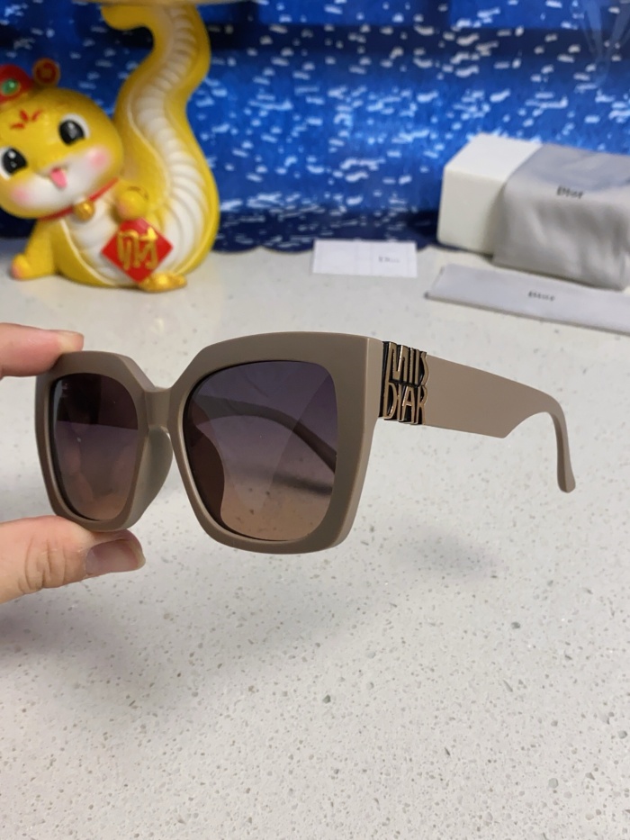 D*ior Glasses Top XX 20250401-15