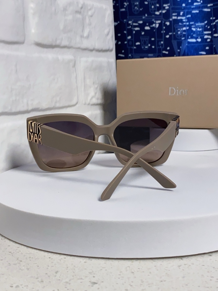 D*ior Glasses Top XX 20250401-15