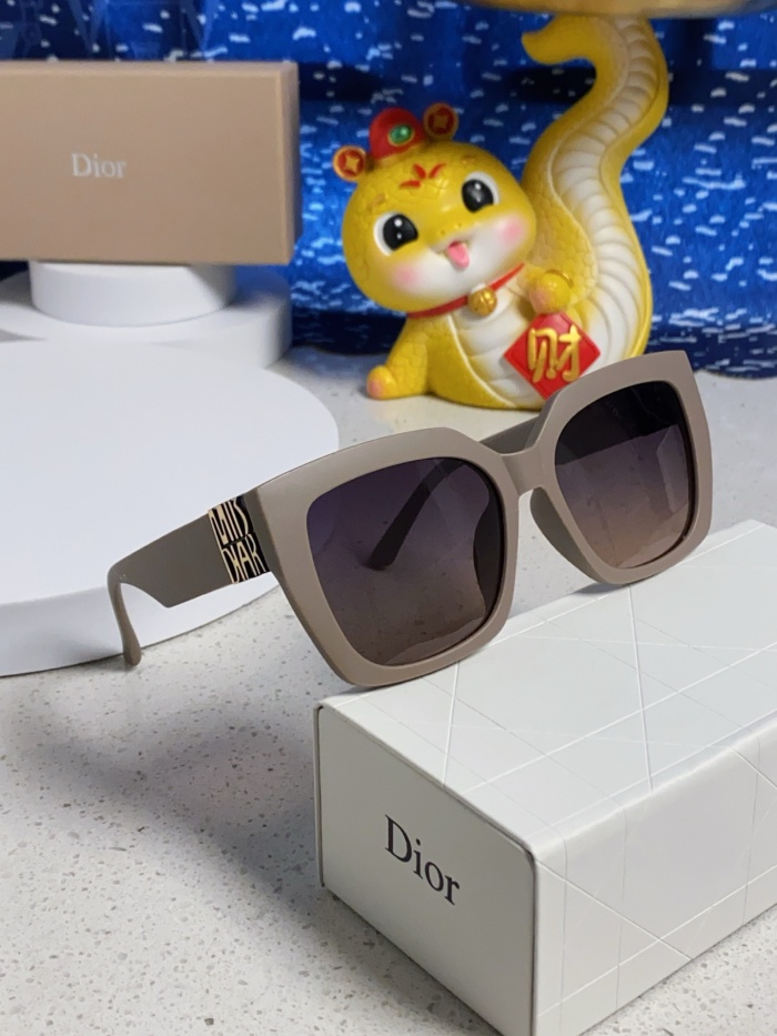 D*ior Glasses Top XX 20250401-15