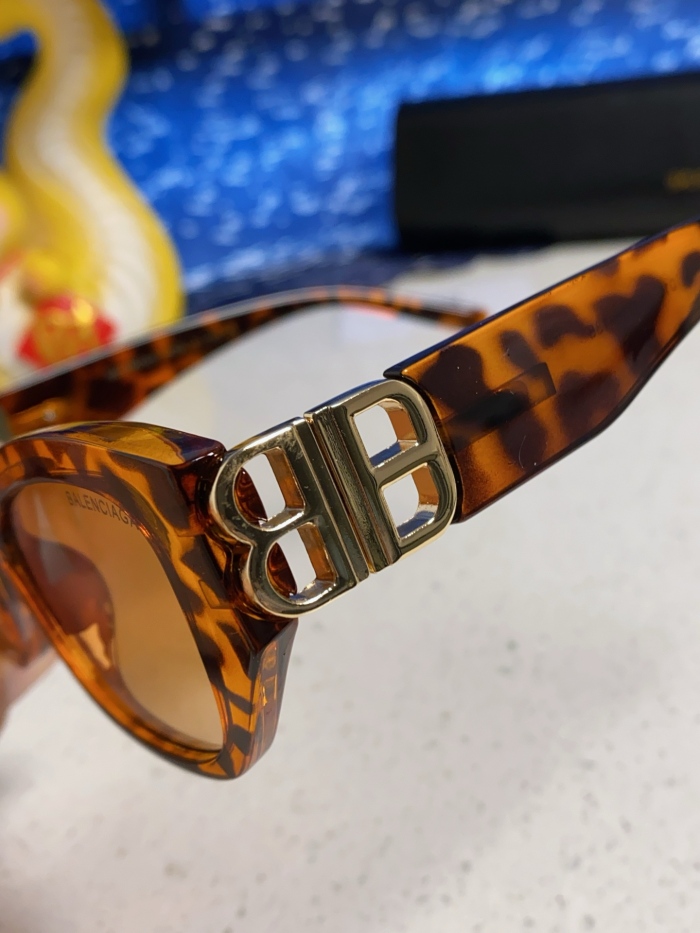 B*alenciaga  Glasses Top XX 20250401-32