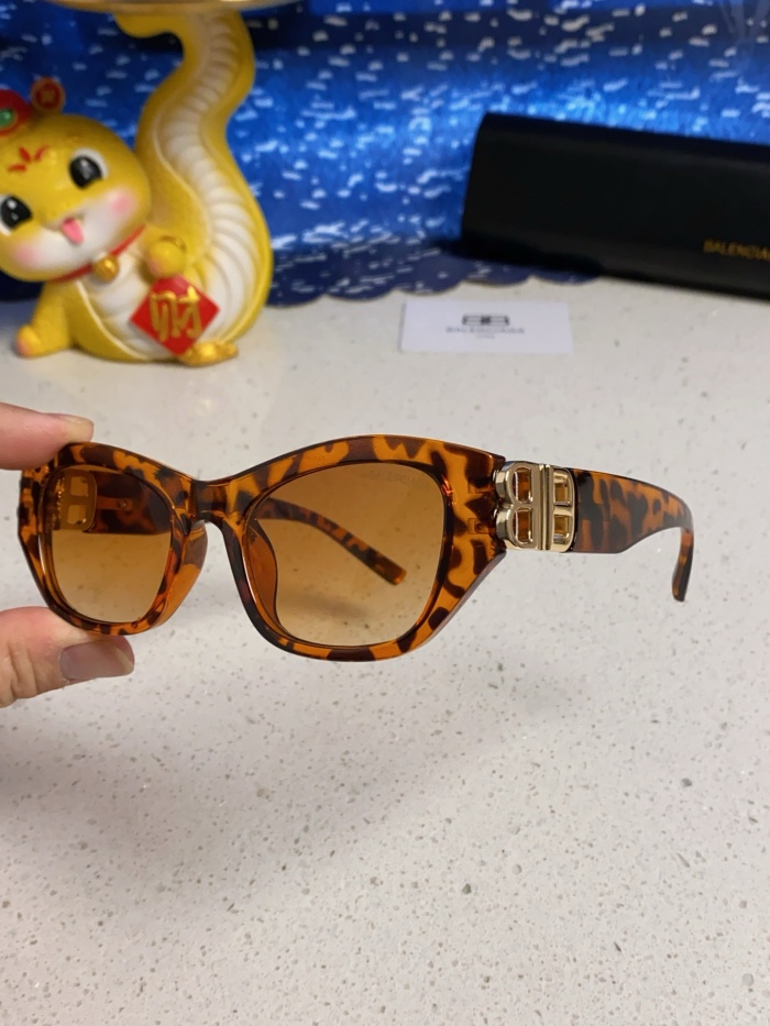 B*alenciaga  Glasses Top XX 20250401-32