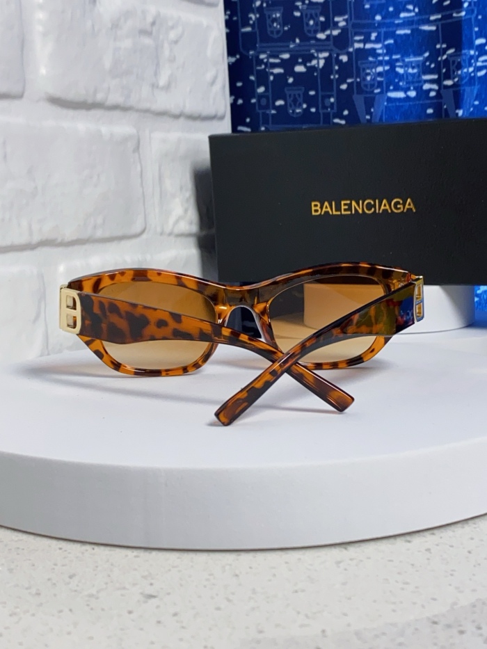 B*alenciaga  Glasses Top XX 20250401-32