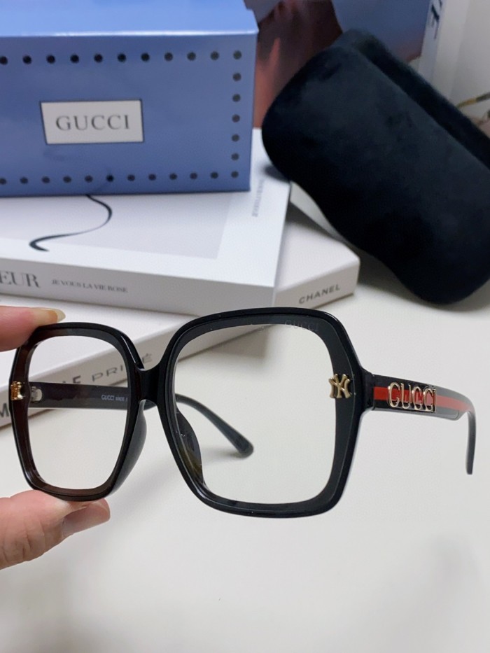 G*ucci  Glasses Top XX 20250402-18