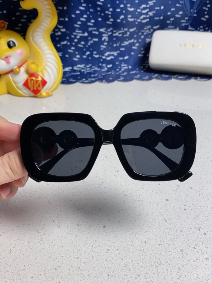 V*ersace  Glasses Top XX 20250402-36