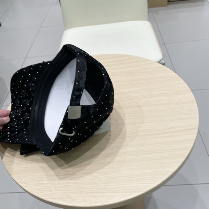 C*hanel  Hats Top XX20250411-22