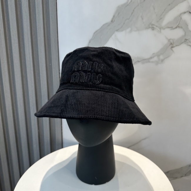 M*iuMiu  Hats Top XX20250411-12
