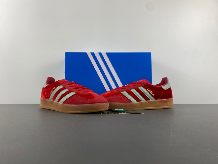 Gazelle Indoor Better Scarlet Hazy Green  IG6786