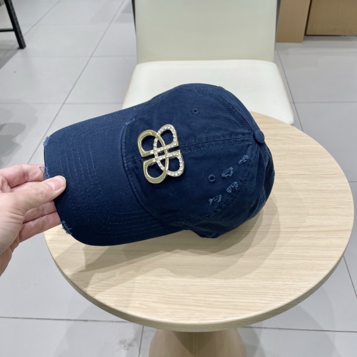 B*alenciaga  Hats Top XX20250411-21