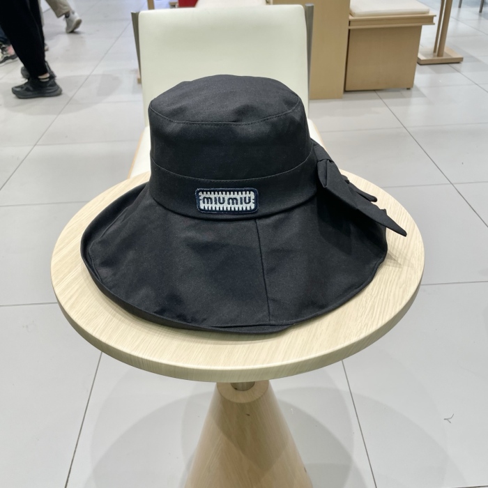 M*iuMiu  Hats Top XX20250411-17