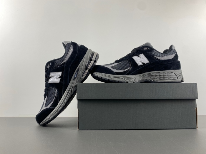 New Balance 2002R Black Dark Grey White M2002RR1