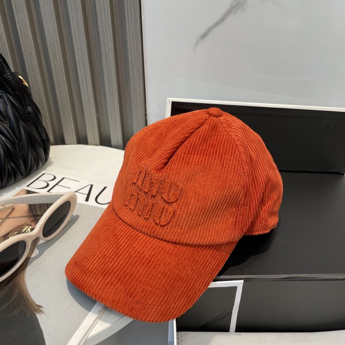 M*iuMiu  Hats Top XX20250411-11